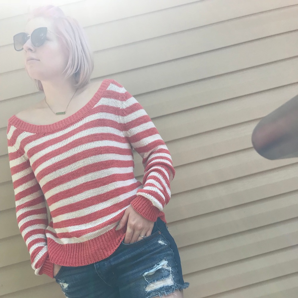 American Eagle Striped Sweater 🎀